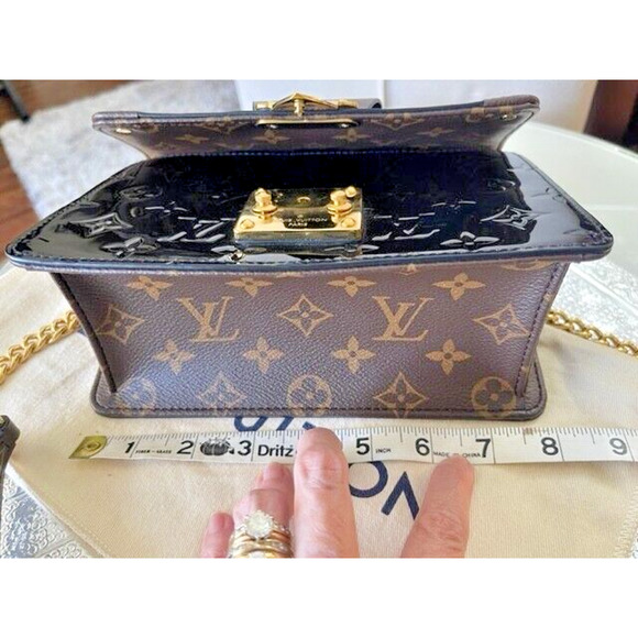 Auth Louis Vuitton Monogram Vernis Wynwood Black Patent Leather Crossbody Bag - Picture 12 of 15